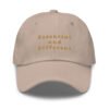 gorra essential and different