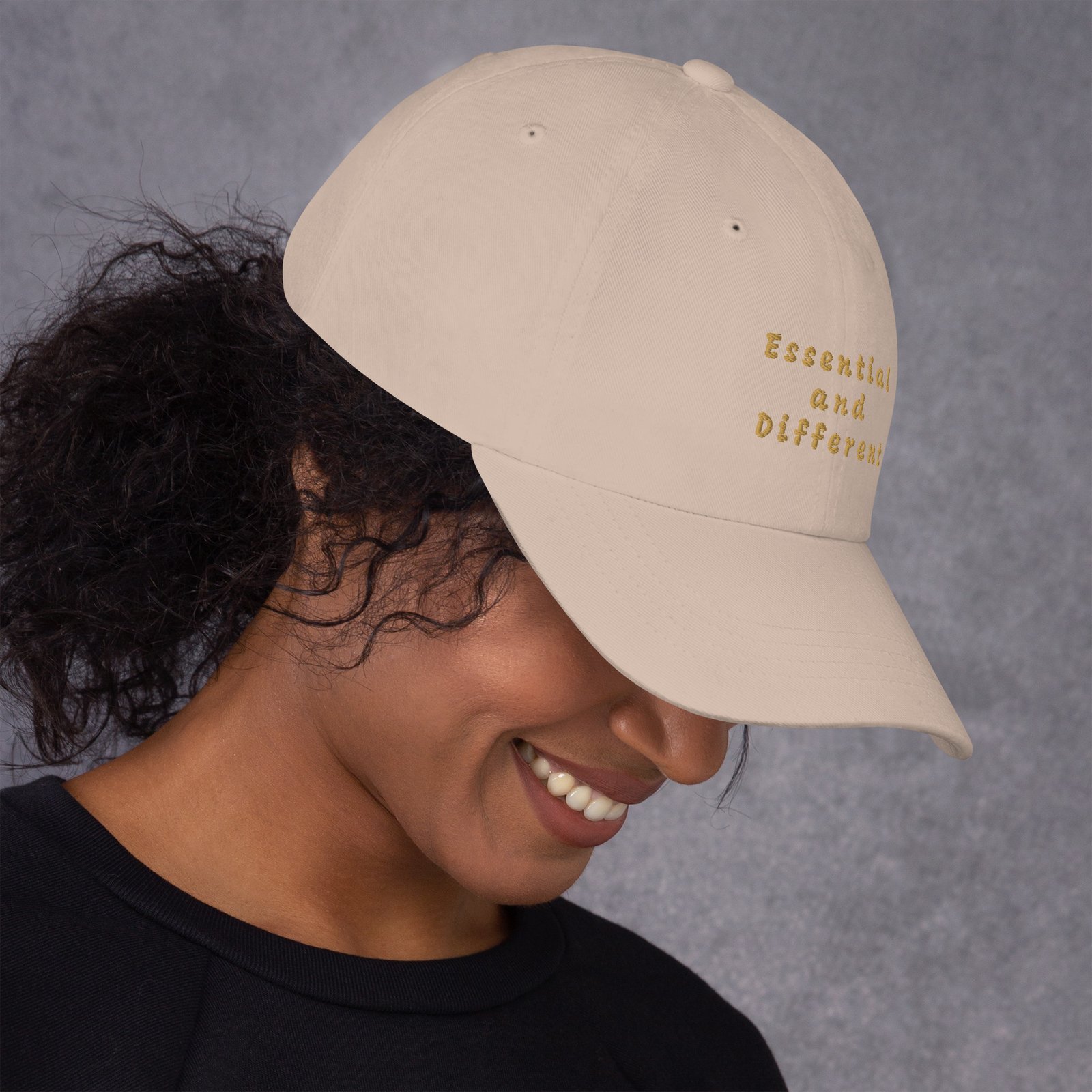 gorra essential and different