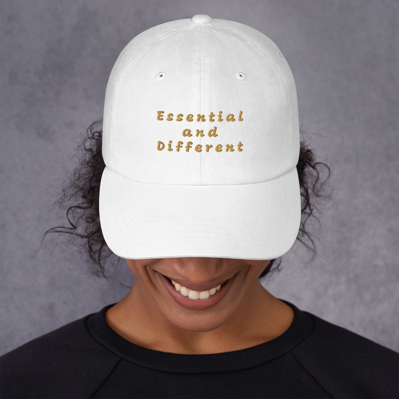 gorra essential and different