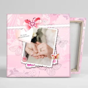Lienzo personalizado de boda con foto de los novios y texto en un corazón
