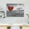 Cuadro con texto personalizado · árbol rojo en blanco y negro (ambiente) Cuadro con texto personalizado colgado en la pared: árbol rojo en blanco y negro con cartel para tu frase