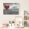 Cuadro con texto personalizado · árbol rojo en blanco y negro (ambiente) Cuadro con texto personalizado colgado en la pared: árbol rojo en blanco y negro con cartel para tu frase
