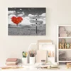 Cuadro con texto personalizado · árbol naranja en blanco y negro (ambiente) Cuadro con texto personalizado colgado en la pared: árbol naranja en blanco y negro con cartel para tu frase