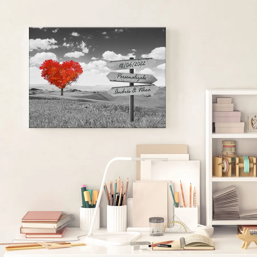 Cuadro con texto personalizado · árbol naranja en blanco y negro (ambiente) Cuadro con texto personalizado colgado en la pared: árbol naranja en blanco y negro con cartel para tu frase
