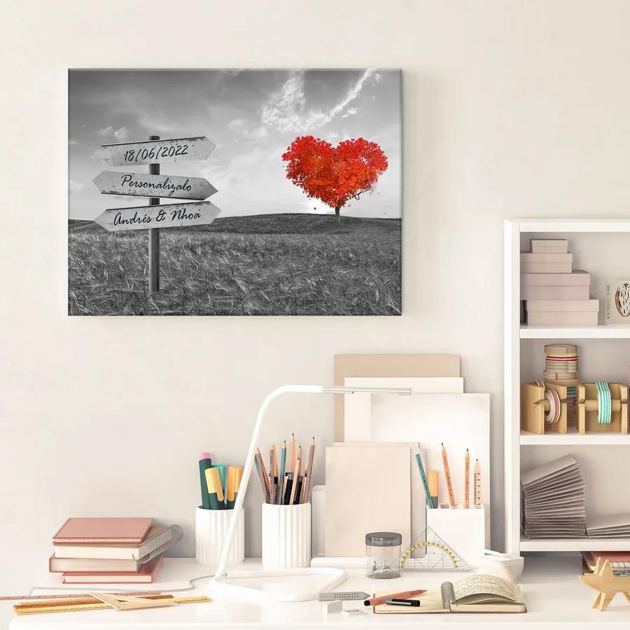 Cuadro con texto personalizado · árbol naranja en blanco y negro (ambiente) Cuadro con texto personalizado colgado en la pared: árbol naranja en blanco y negro con cartel para tu frase