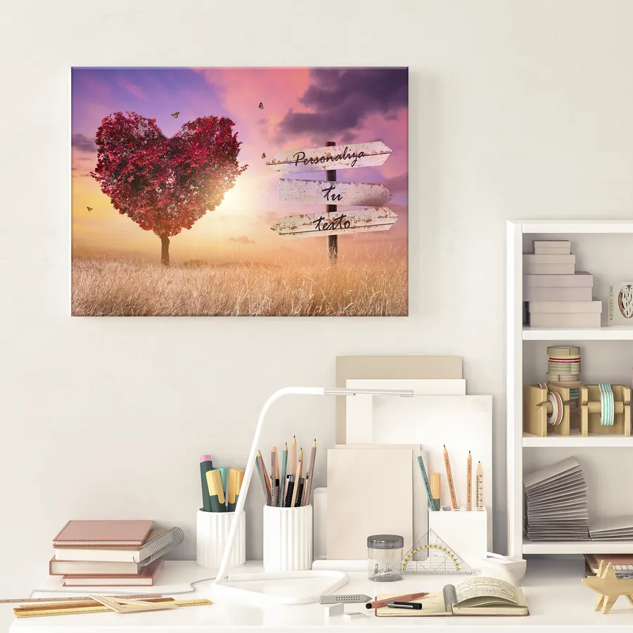 Cuadro con texto personalizado · árbol corazón rojo al atardecer (ambiente) Cuadro con texto personalizado colgado en la pared: árbol corazón rojo al atardecer con cartel para tu frase