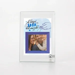 Foto en cristal biselado 13x18 con el diseño PA34B y una foto de ejemplo (imagen creada con IA)