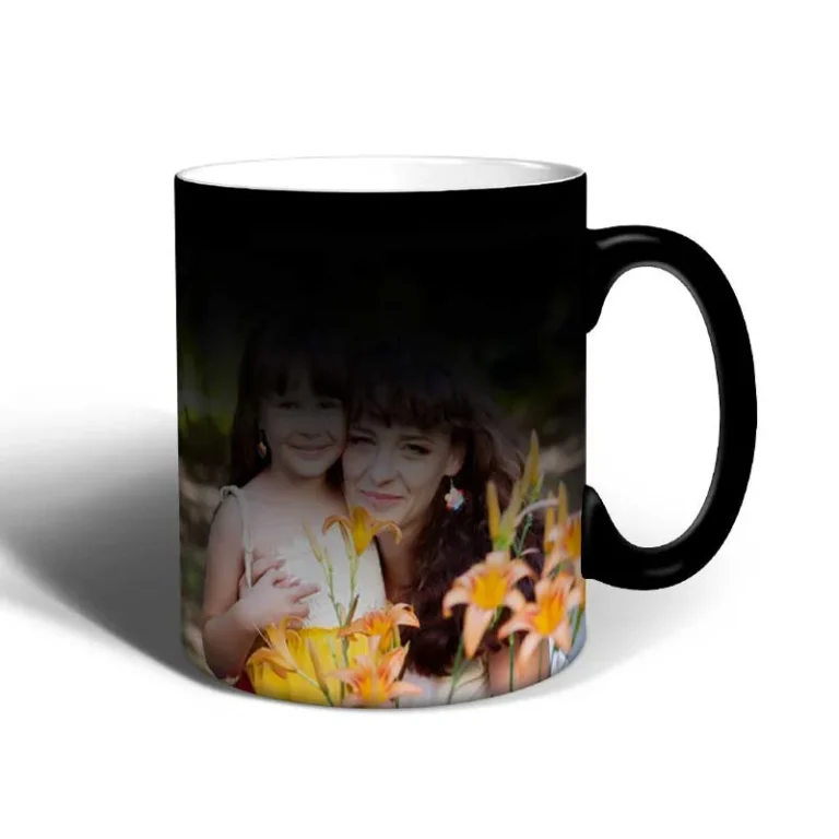 Taza mágica negra personalizada con tu foto